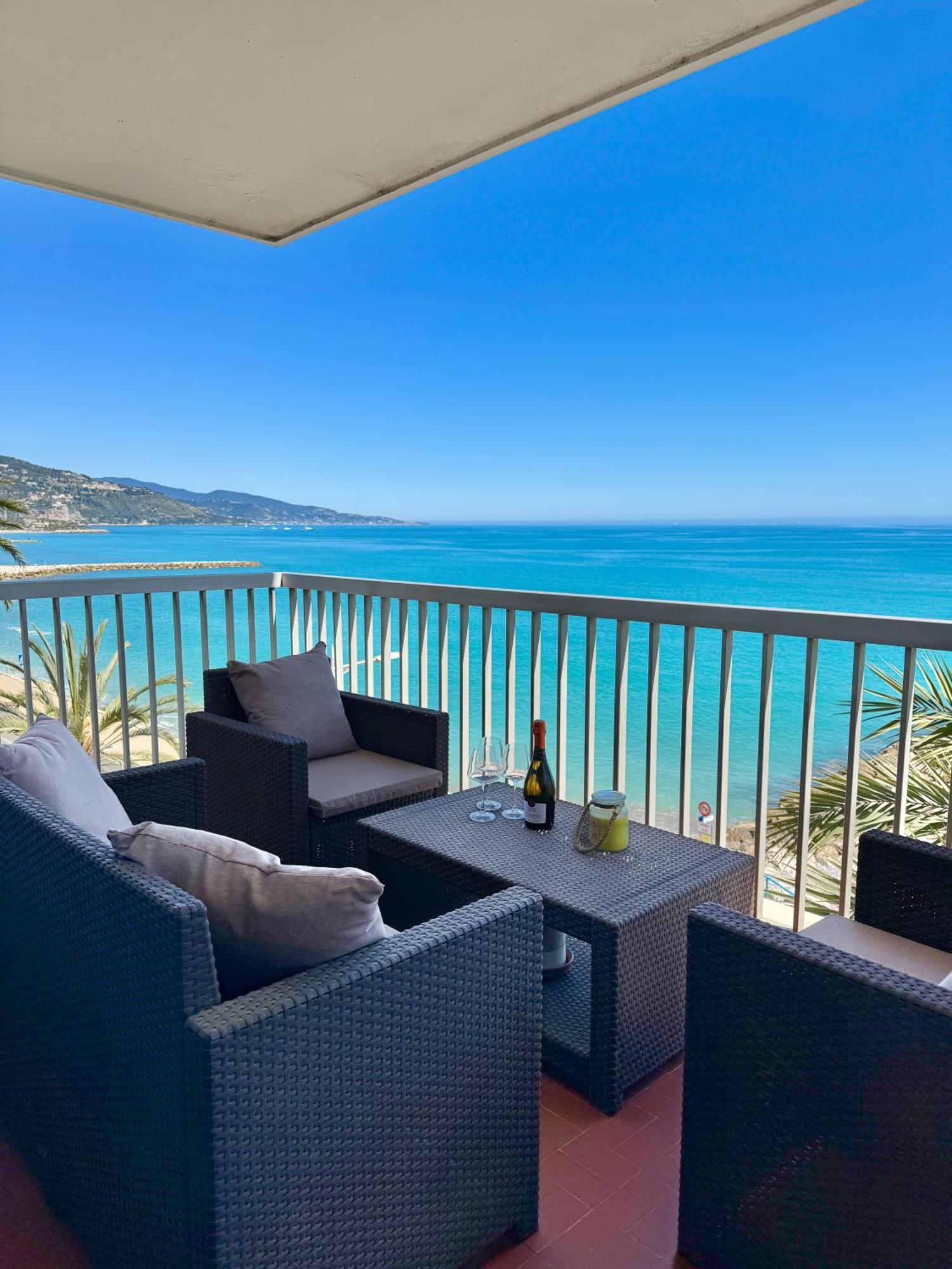Stella Mare-vue Mer-clim-terrasse Menton